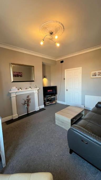 Quiet & Cosy 3Bedroom - Great Base In South Shields Near Hospital And Port Of Tyne - Free Parking ภายนอก รูปภาพ
